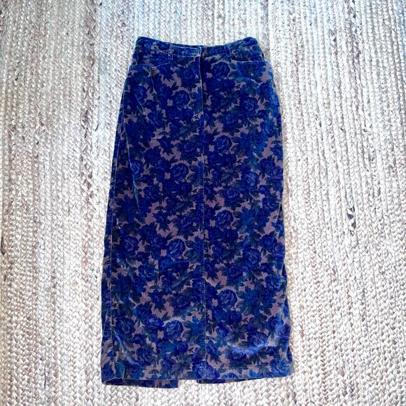 Vintage 90s floral velvet maxi skirt - Picture 3 of 4